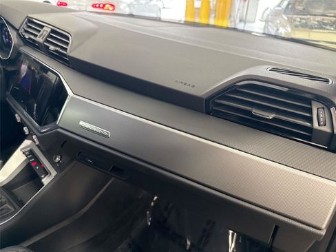 Certified 2023 Audi Q3 2.0T Premium w/ Convenience Package AWD/4WD image 29