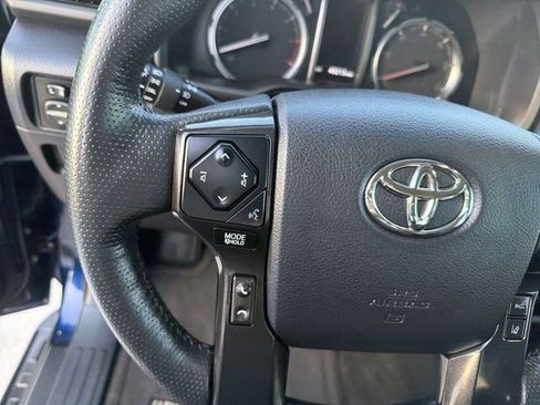 Certified 2023 Toyota 4Runner TRD Off-Road Premium w/ Moonroof Package AWD/4WD image 17