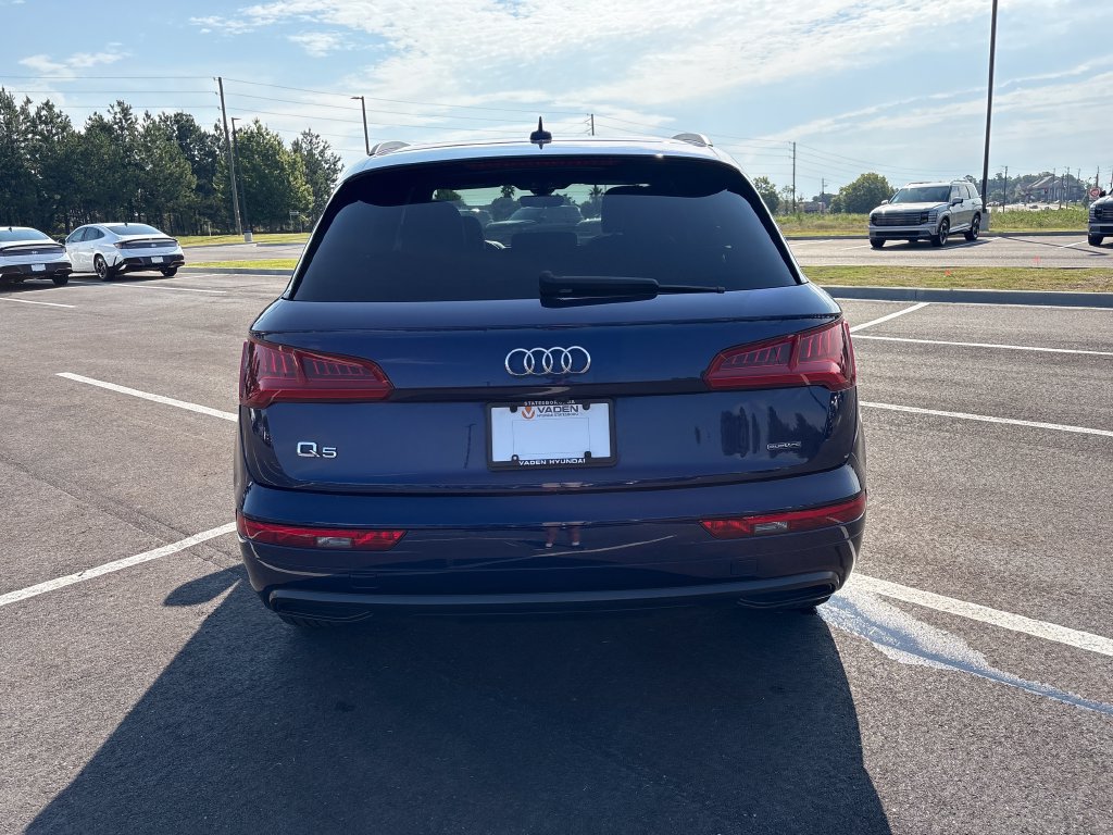 Used 2020 Audi Q5 2.0T Premium w/ Titanium Sport Package AWD/4WD image 31