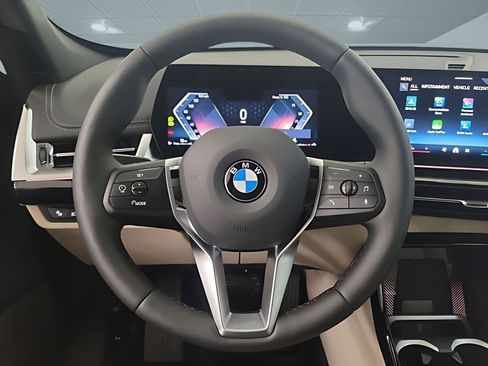 Used 2025 BMW X1 xDrive28i w/ Convenience Package image 10