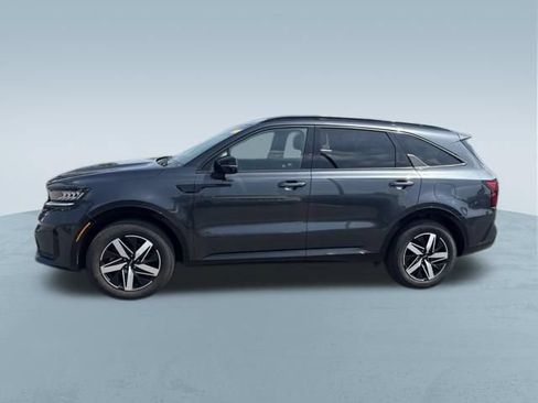 Used 2023 Kia Sorento S FWD image 4