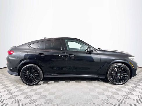 Used 2022 BMW X6 xDrive40i w/ M Sport Package AWD/4WD image 4