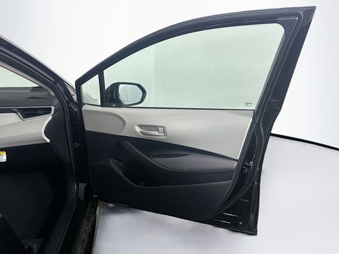 Used 2026 Toyota Corolla LE image 30