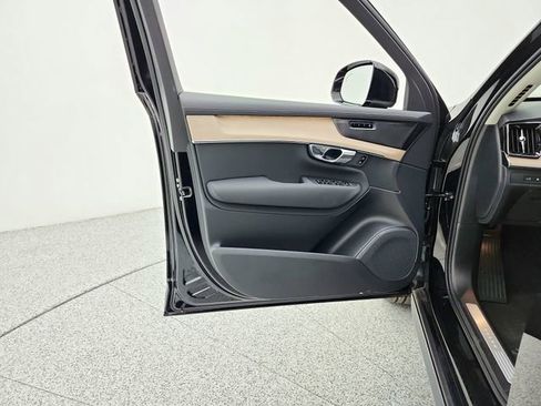 New 2026 Volvo XC90 T8 Plus w/ Protection Package AWD/4WD image 27