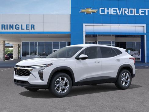 New 2026 Chevrolet Trax LS w/ LS Convenience Package image 2