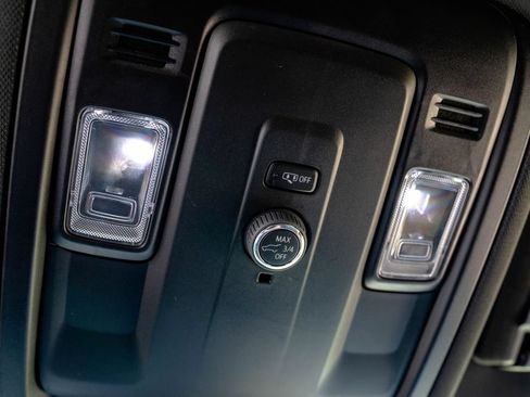 Certified 2025 Chevrolet Suburban LT AWD/4WD image 28