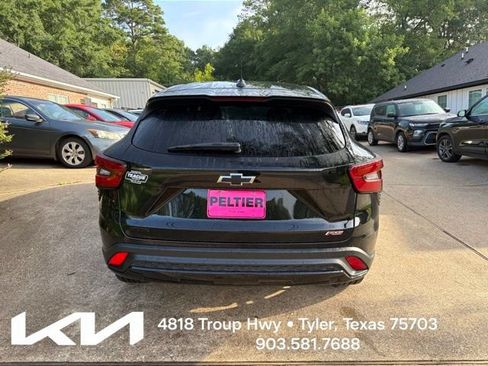 Used 2024 Chevrolet Trax RS FWD image 9