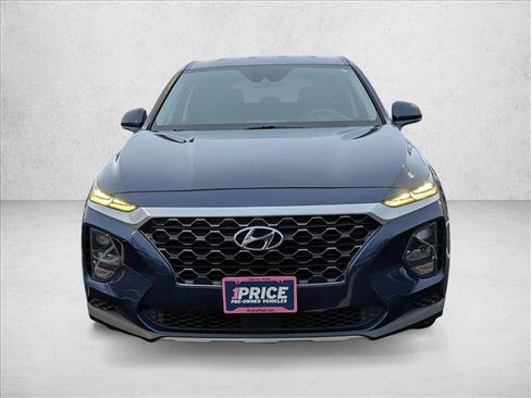 Used 2019 Hyundai Santa Fe SE image 2