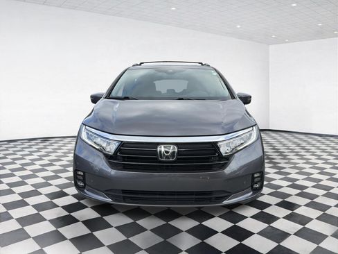 Used 2021 Honda Odyssey Touring image 2