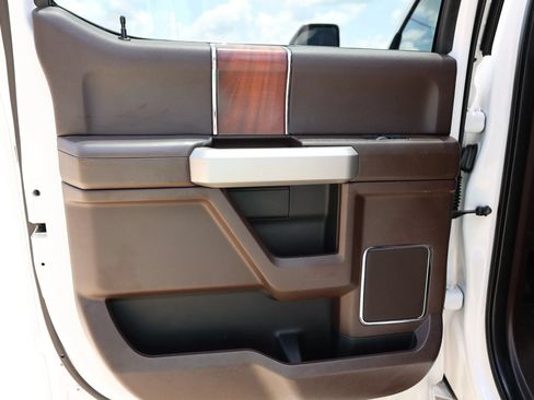 Used 2018 Ford F250 King Ranch w/ King Ranch Ultimate Package AWD/4WD image 36