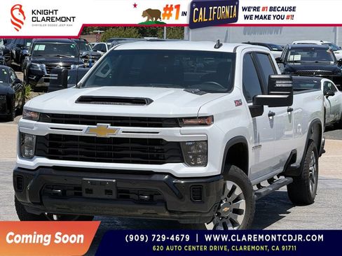 Used 2025 Chevrolet Silverado 2500 Custom w/ Custom Value Package AWD/4WD image 1