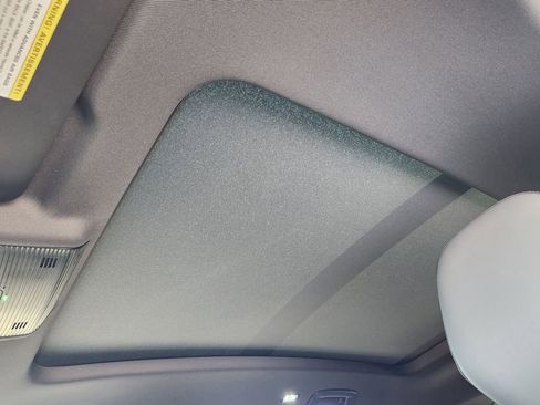 New 2026 Volkswagen Tiguan SE R-Line AWD/4WD image 15