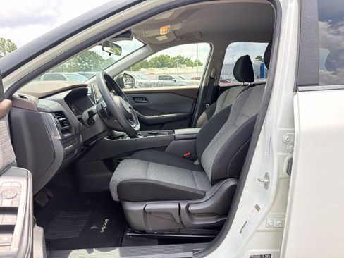 Used 2021 Nissan Rogue S FWD image 25
