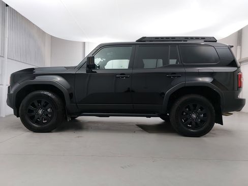 Used 2024 Toyota Land Cruiser image 2