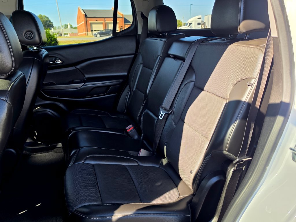 Used 2023 GMC Acadia SLT AWD/4WD image 31