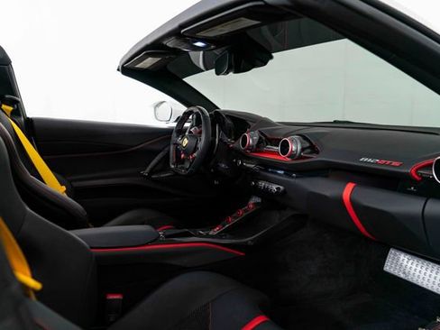 Used 2022 Ferrari 812 GTS RWD image 26