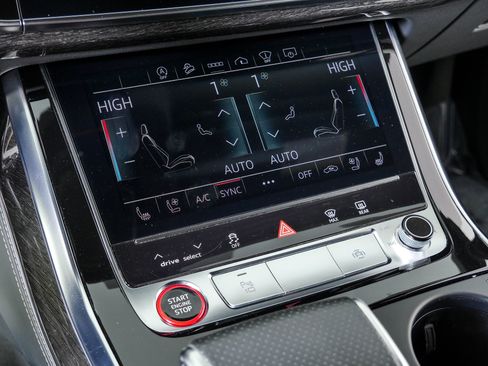 Used 2022 Audi SQ7 Prestige AWD/4WD image 17