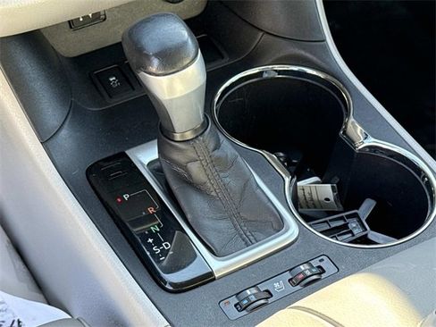 Used 2015 Toyota Highlander Limited image 23