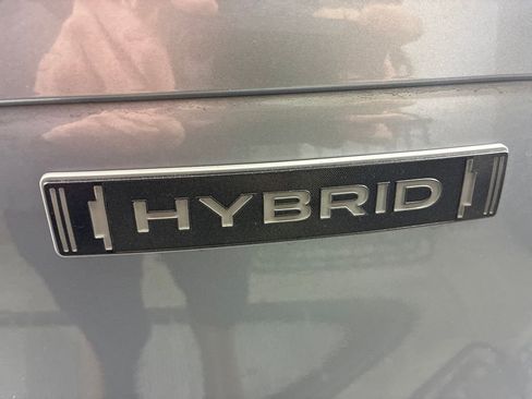 Certified 2025 Subaru Forester Limited image 12