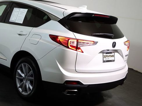 Used 2024 Acura RDX SH-AWD image 11