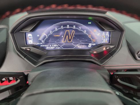 Used 2022 Lamborghini Huracan EVO RWD image 11