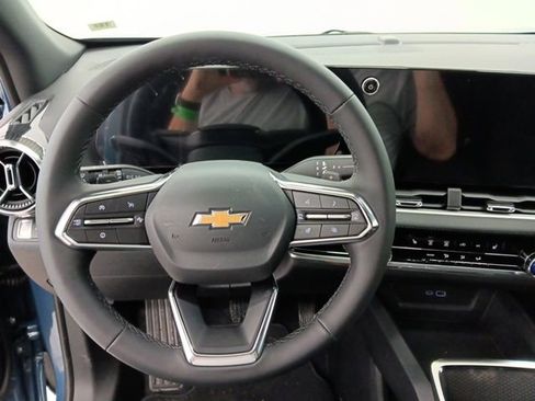 New 2026 Chevrolet Equinox LT AWD/4WD image 9