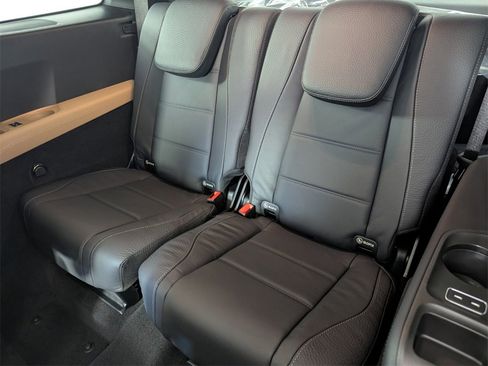 New 2026 Mercedes-Benz GLS 450 4MATIC image 15