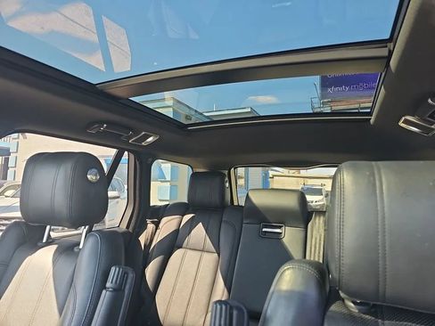 Used 2014 Land Rover Range Rover HSE AWD/4WD image 16