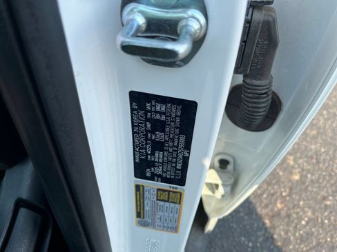 Used 2025 Kia Soul LX w/ LX Technology Package FWD image 29