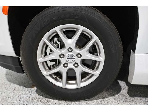 New 2024 Chrysler Pacifica Touring FWD image 12