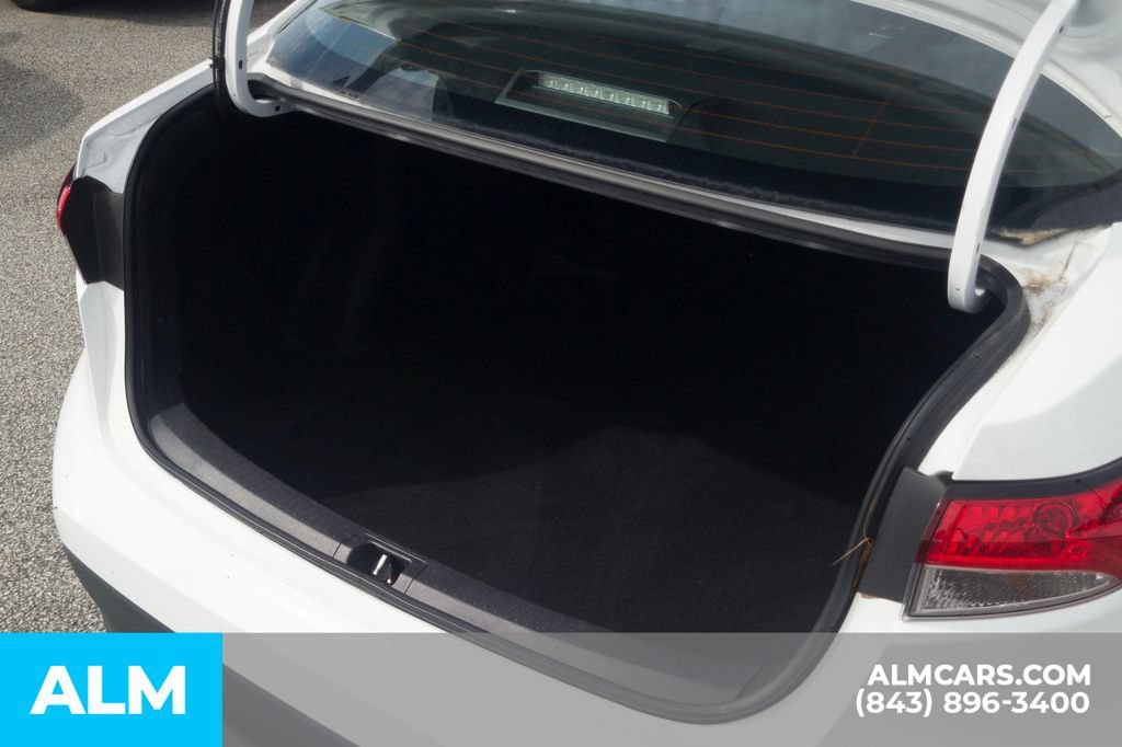 Used 2024 Toyota Corolla LE FWD image 8