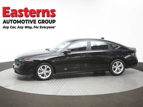 Used 2025 Honda Accord LX image 57