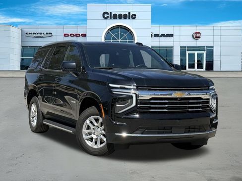 Used 2025 Chevrolet Tahoe LT RWD image 1
