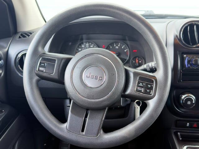 Used 2013 Jeep Compass Sport AWD/4WD image 15