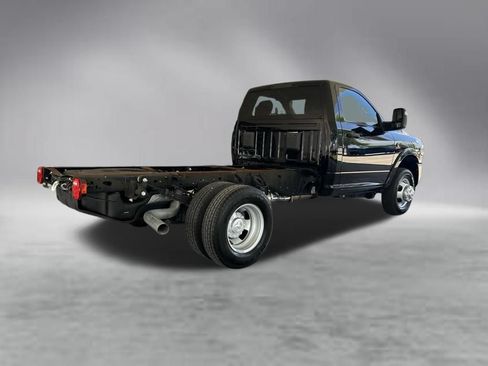 Used 2024 RAM 3500 Tradesman RWD image 3