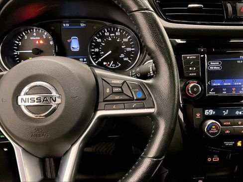 Used 2022 Nissan Rogue Sport SV w/ Technology Package AWD/4WD image 12