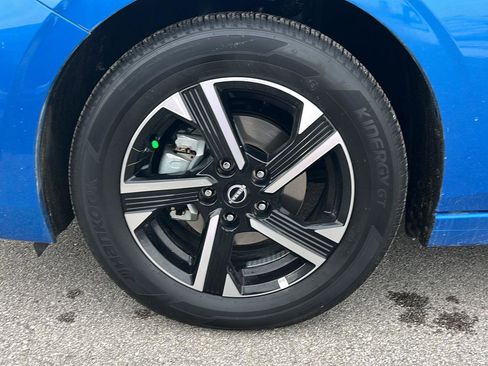 Used 2025 Nissan Sentra SV image 10