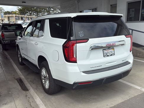 Used 2021 GMC Yukon SLT w/ SLT Premium Package image 5