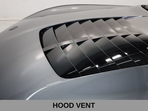 Used 2022 Ford Mustang Shelby GT500 w/ Carbon Fiber Track Pack RWD image 45