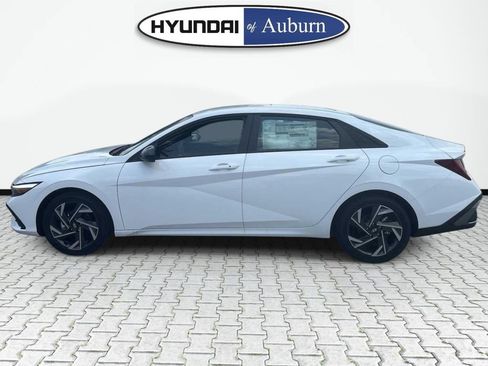 New 2025 Hyundai Elantra SEL FWD image 8