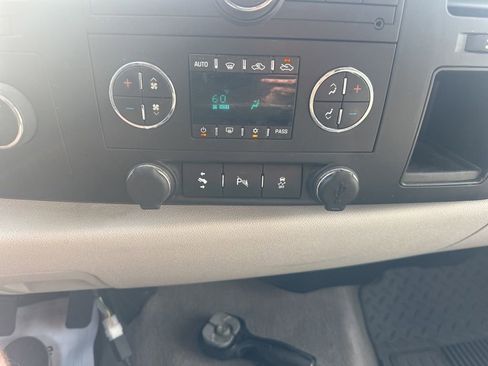 Used 2014 GMC Sierra 2500 SLE w/ SLE Preferred Package image 44