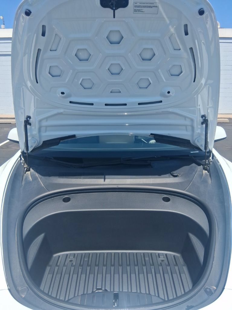 Used 2023 Tesla Model 3 Standard Range RWD image 3