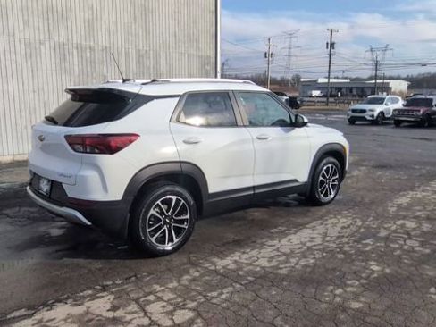 New 2026 Chevrolet TrailBlazer LT w/ LT Cold Weather Package AWD/4WD image 8