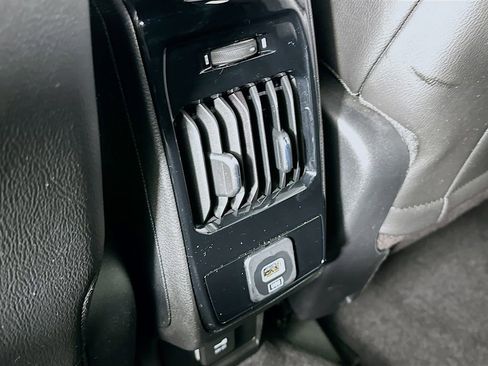 Certified 2024 Jeep Compass Limited image 35