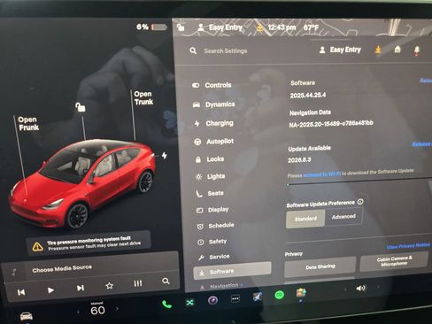 Used 2021 Tesla Model Y Long Range image 18