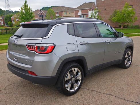 Used 2019 Jeep Compass Limited w/ Advanced Safety Group FWD image 4