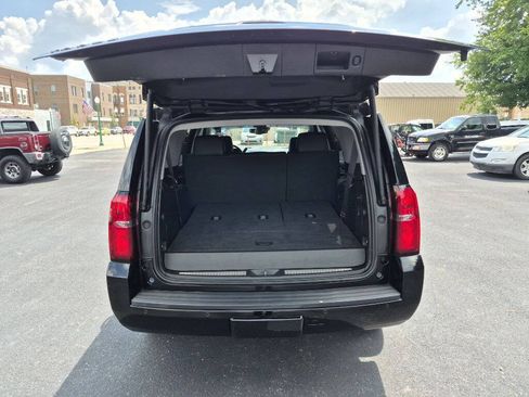 Used 2017 Chevrolet Tahoe LT w/ Luxury Package AWD/4WD image 33