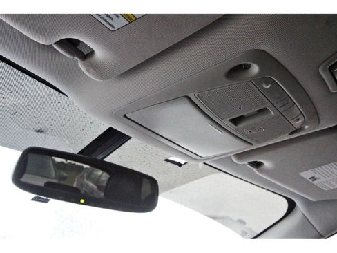 Used 2020 Nissan Pathfinder Platinum FWD image 24