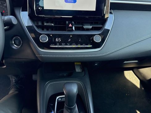 Used 2026 Toyota Corolla SE image 11