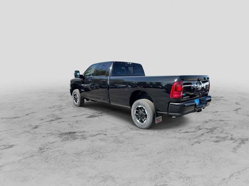 New 2026 RAM 2500 Laramie w/ Towing Technology Group AWD/4WD image 6